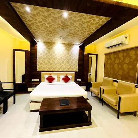 Shri Sai Hotel Āzamgarh Εξωτερικό φωτογραφία